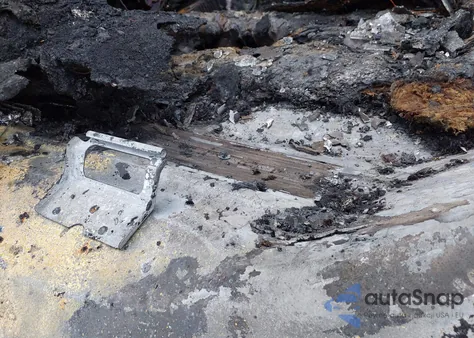 2017 Ford Escape Se z USA, uszkodzony, nr VIN 1FMCU9GD4HUB99696